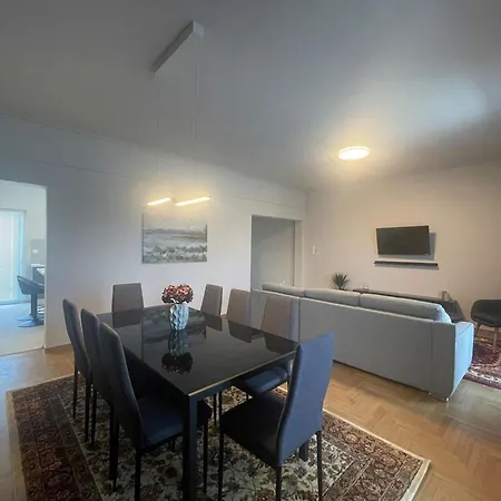 Spacious Seaside Flat At Alimos Athens