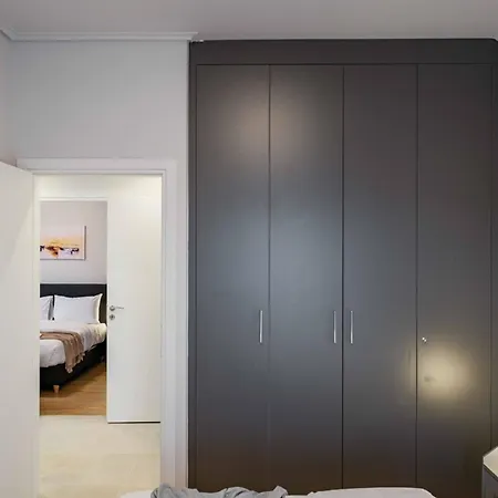 Apartment Spacious Seaside Flat At Alimos *