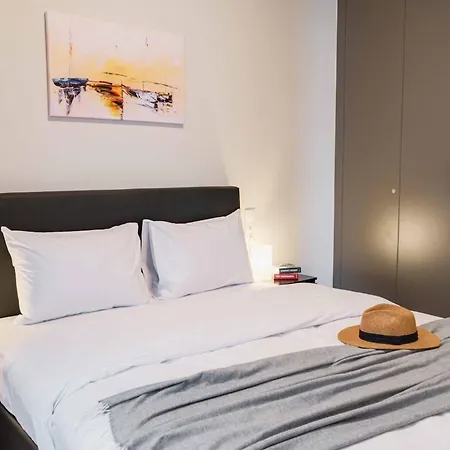 Apartment Spacious Seaside Flat At Alimos