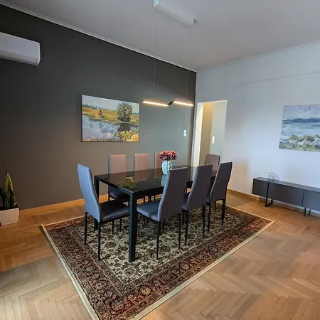 Apartment Spacious Seaside Flat At Alimos Athens